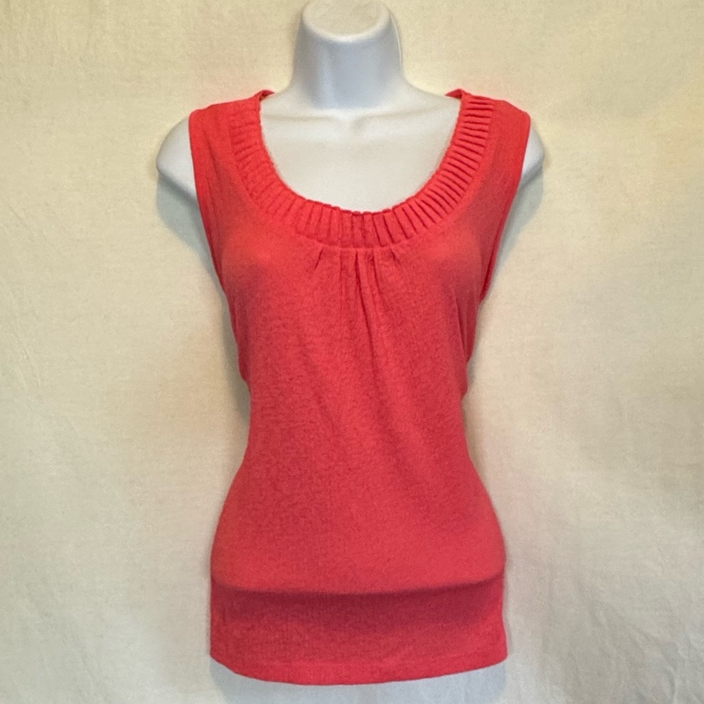 C-99 Jaclyn Smith Pink Pleated Neckline Sleeveless Pullover Blouse Size‎ M